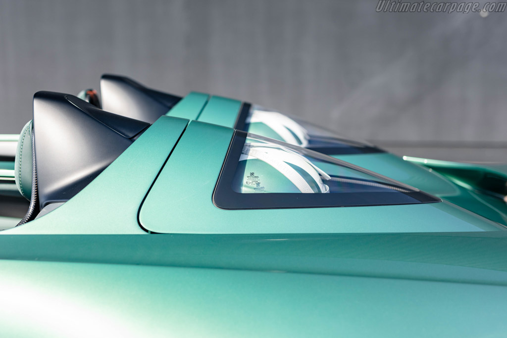 Aston Martin V12 Speedster