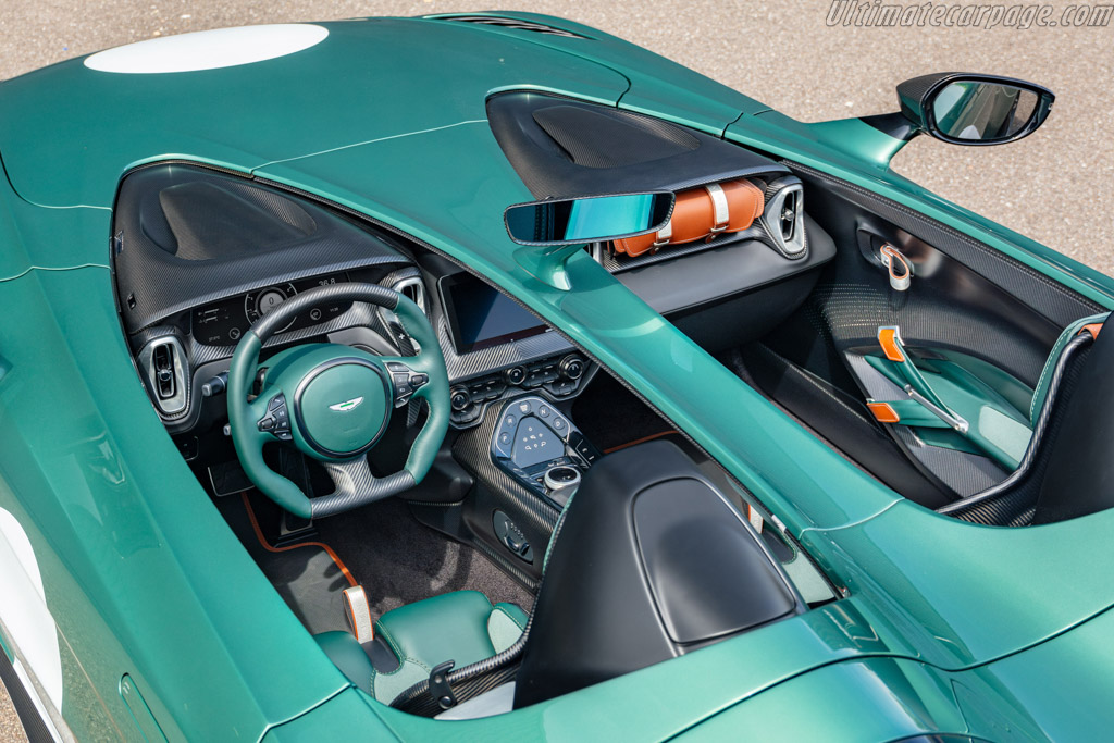 Aston Martin V12 Speedster