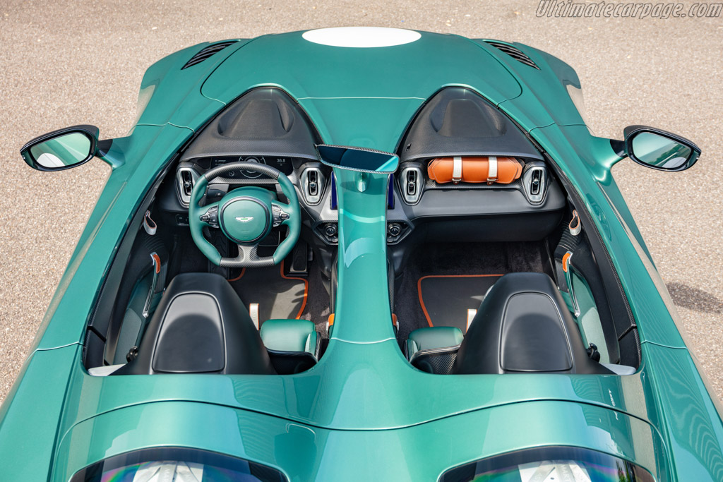 Aston Martin V12 Speedster