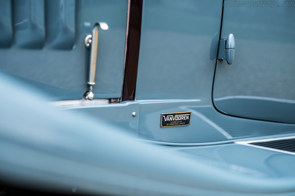 Bugatti Type 55 Vanvooren Cabriolet