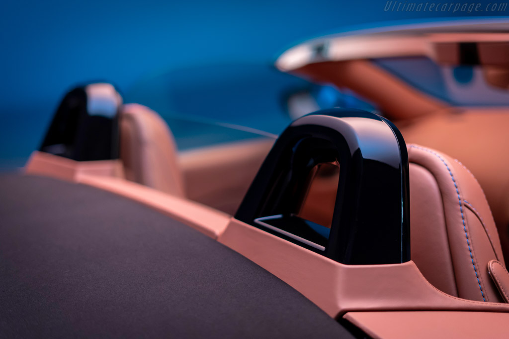 Aston Martin Vantage Roadster