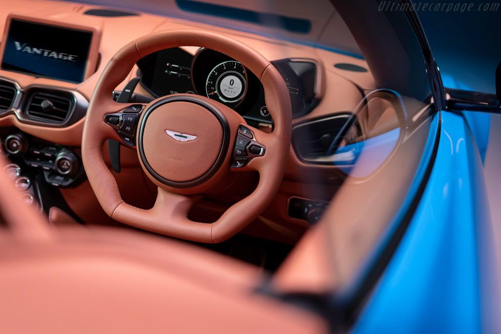 Aston Martin Vantage Roadster