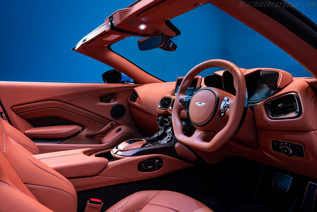 Aston Martin Vantage Roadster