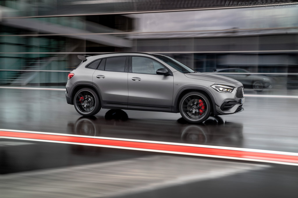 Mercedes-AMG GLA 45 S 4MATIC+
