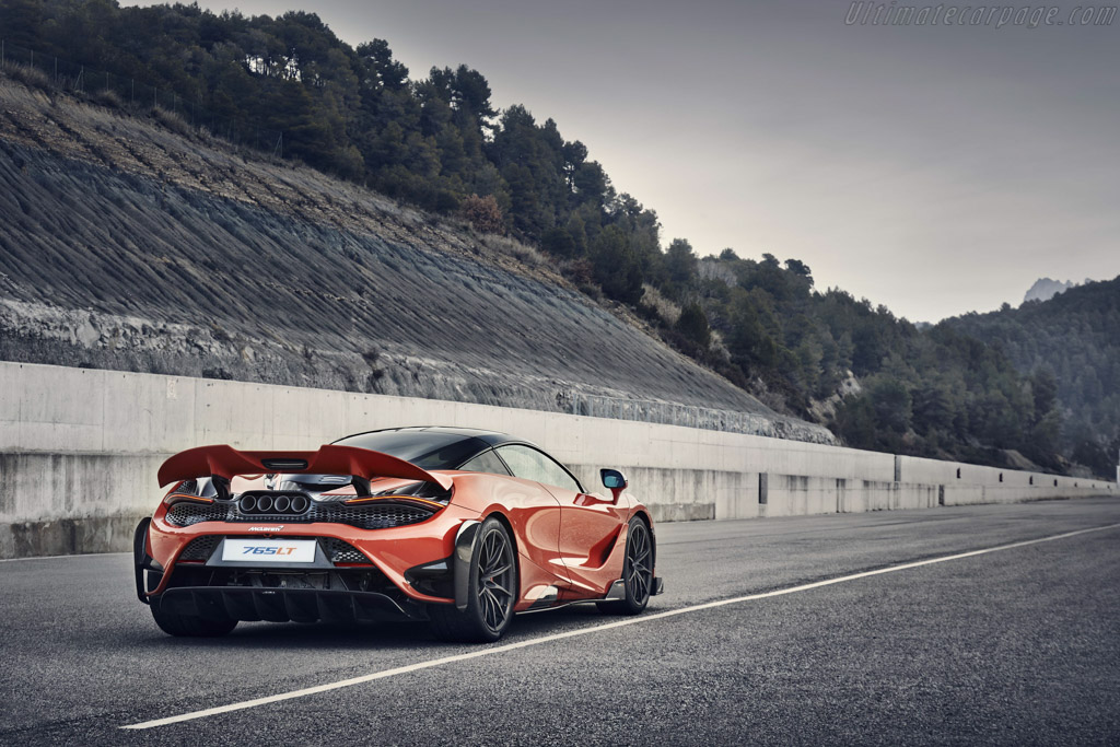 McLaren 765LT