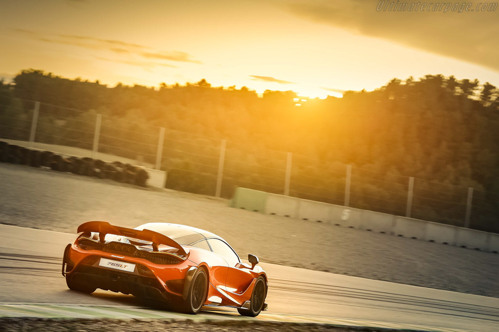 McLaren 765LT