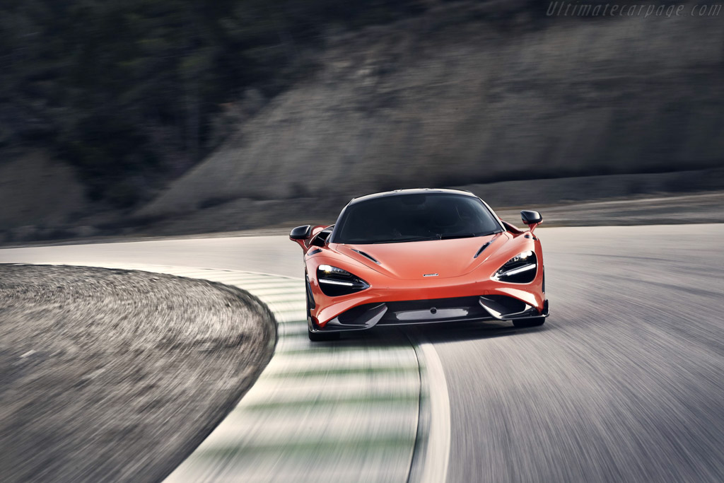 McLaren 765LT