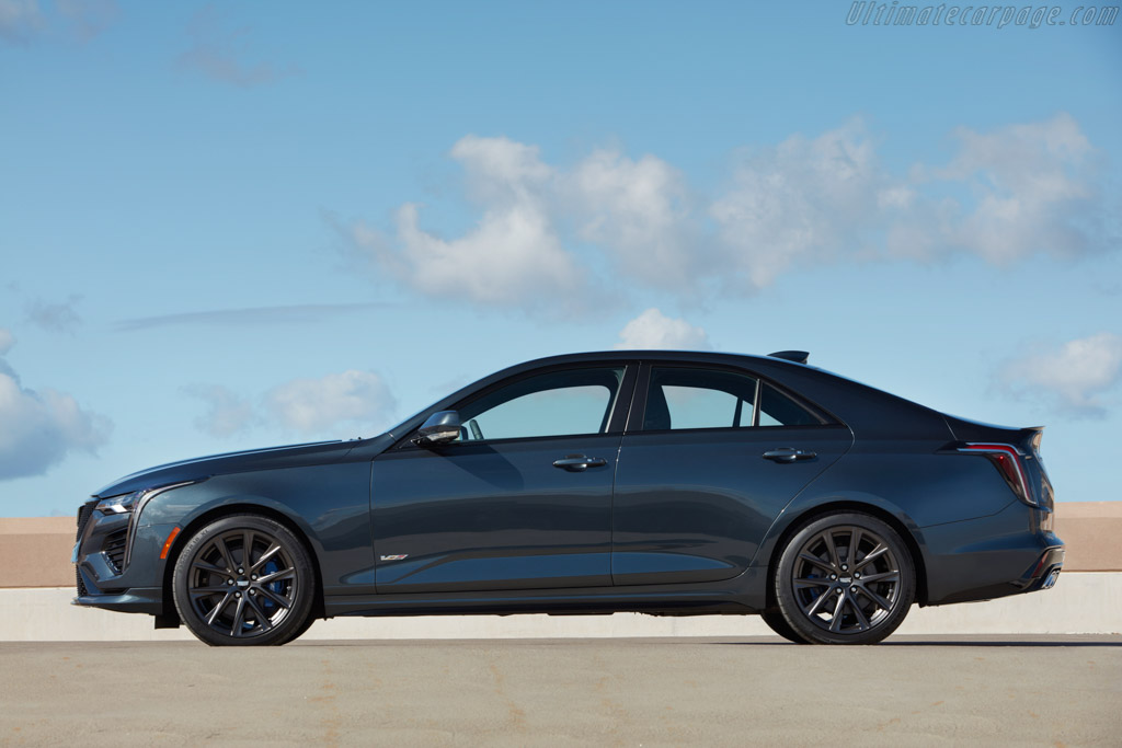 Cadillac CT4-V