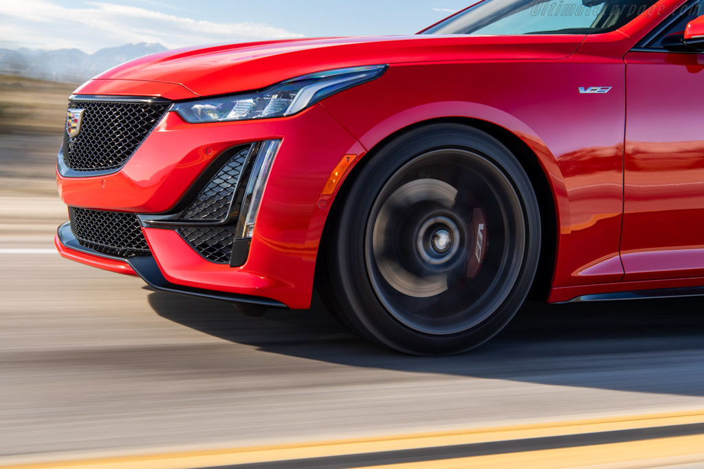 Cadillac CT5-V