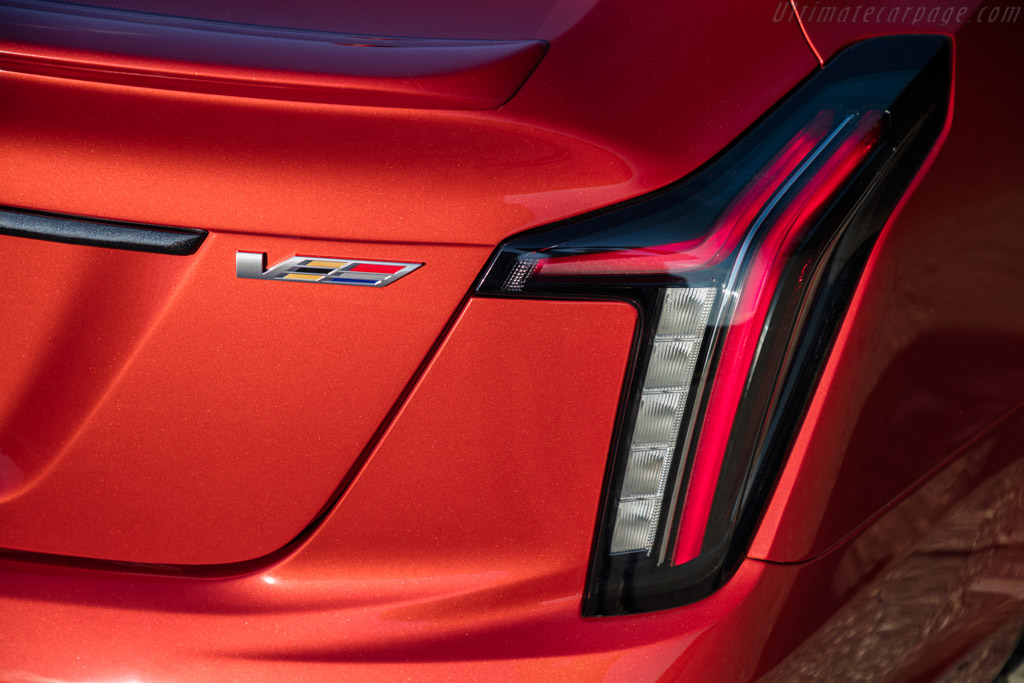 Cadillac CT5-V