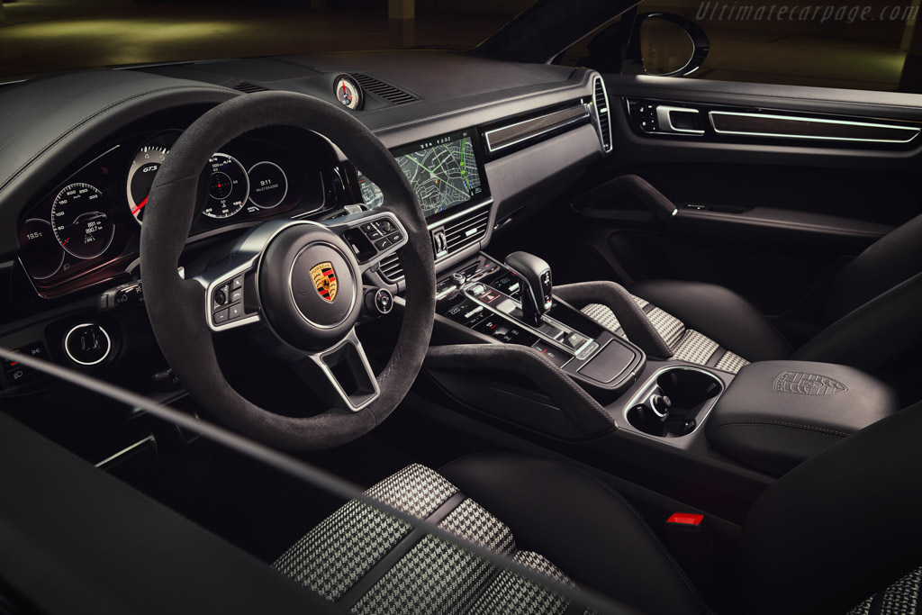 Porsche Cayenne GTS Coupé