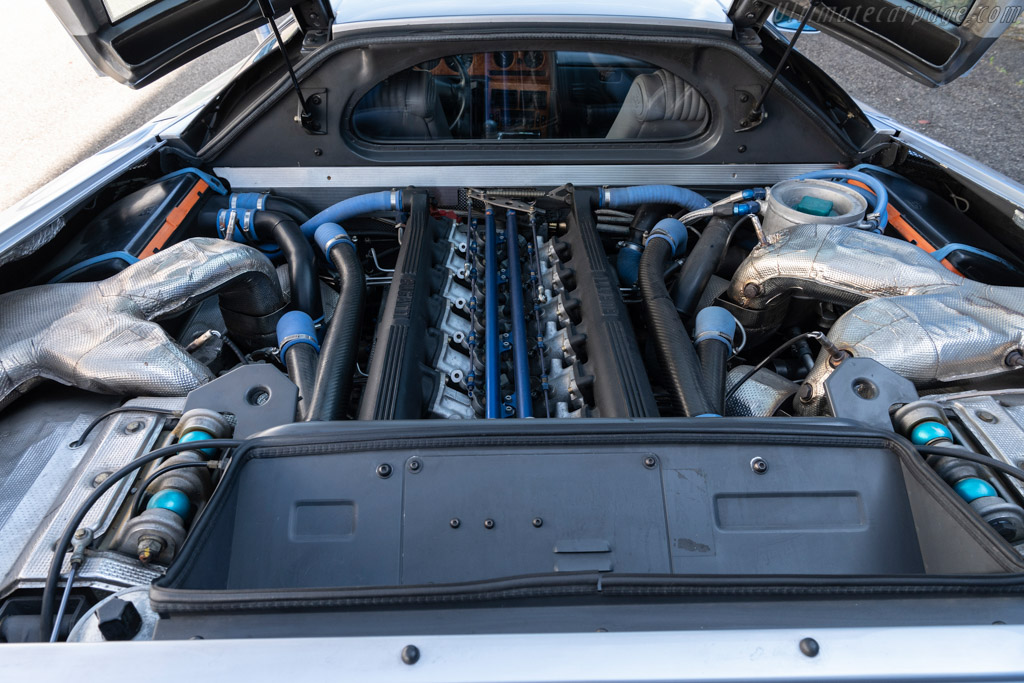 Bugatti EB 110 GT