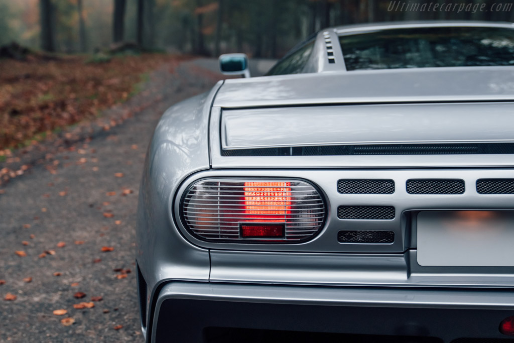 Bugatti EB 110 GT