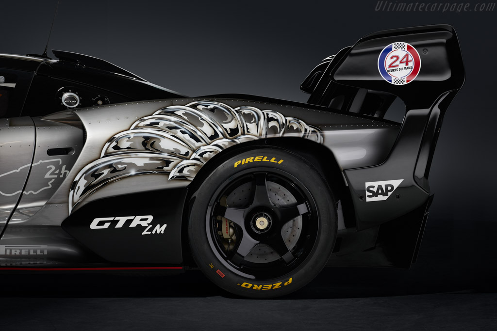 McLaren Senna GTR LM