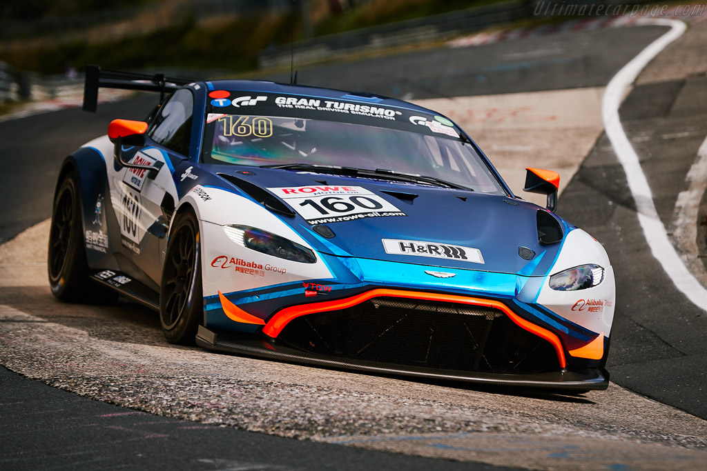 Aston Martin Vantage GT8R