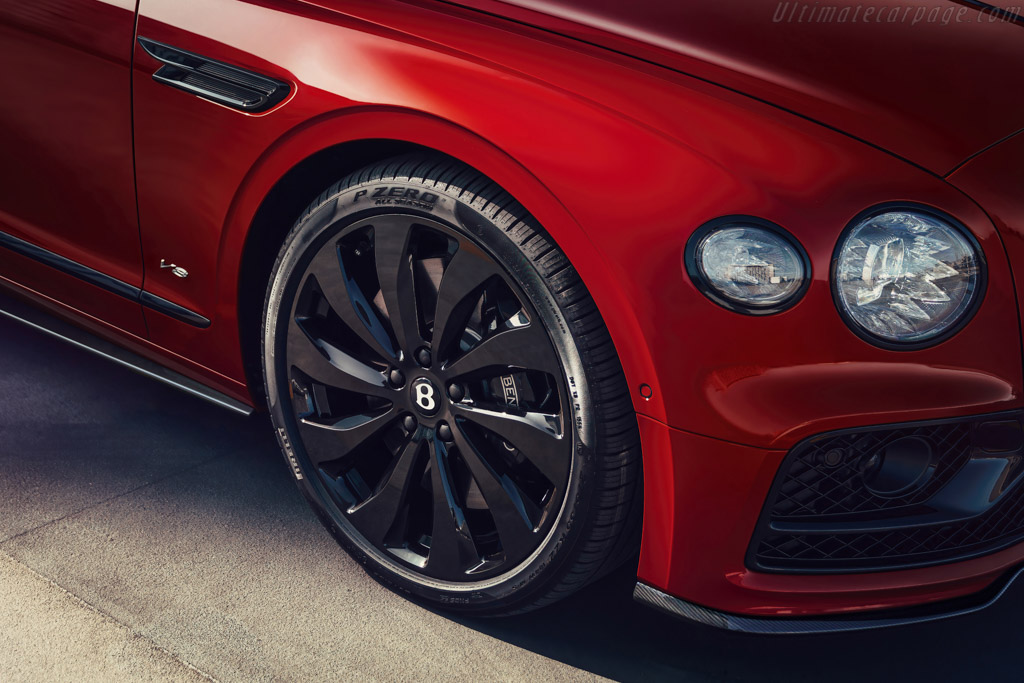 Bentley Flying Spur V8