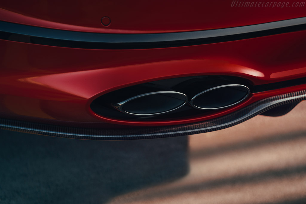 Bentley Flying Spur V8