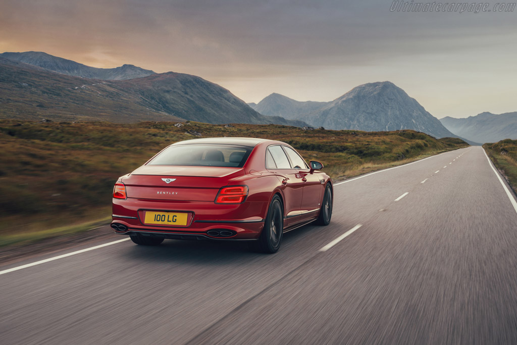 Bentley Flying Spur V8
