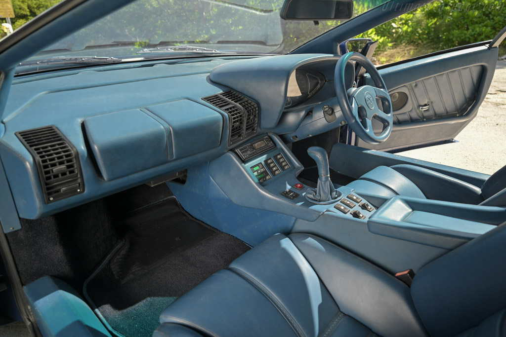 Cizeta V16T