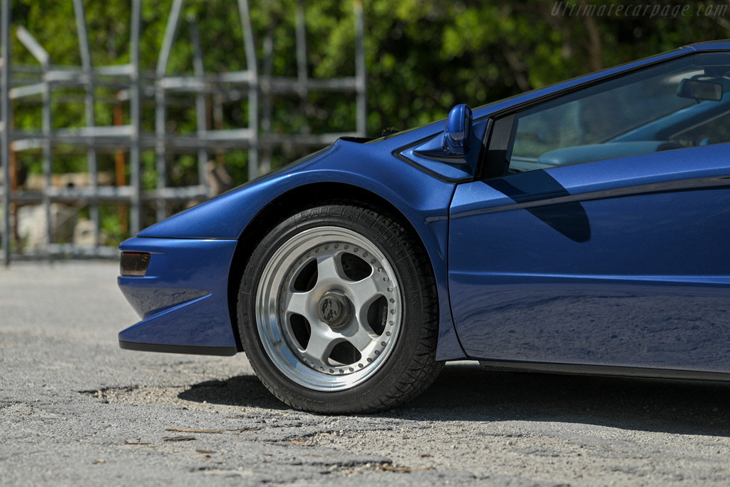 Cizeta V16T