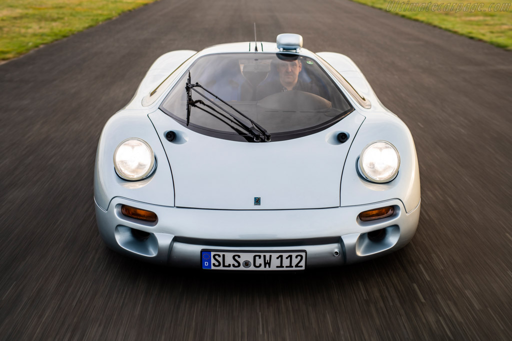Isdera Commendatore 112i