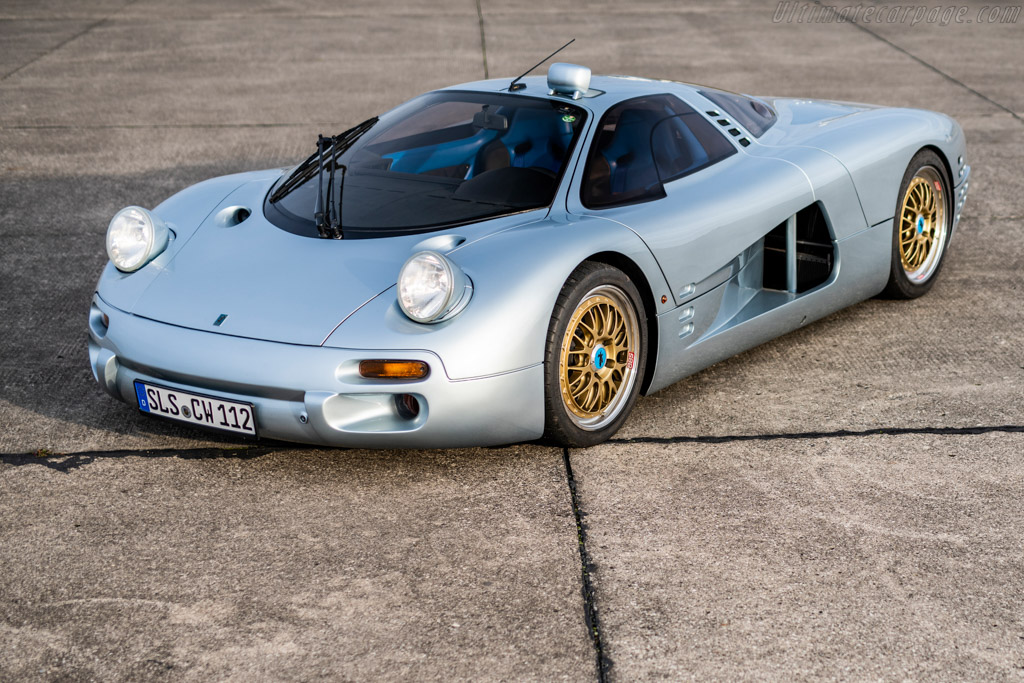 Isdera Commendatore 112i