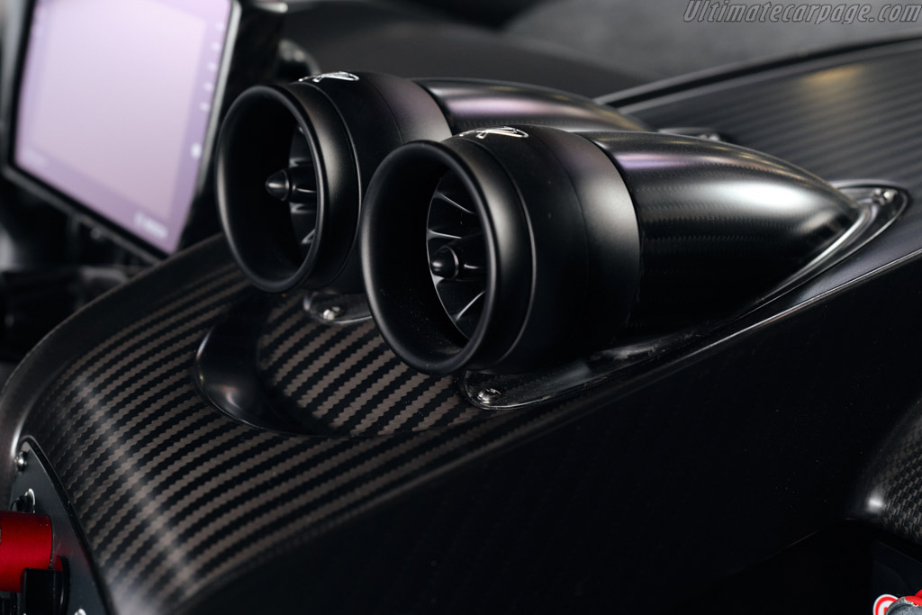 Pagani Huayra R