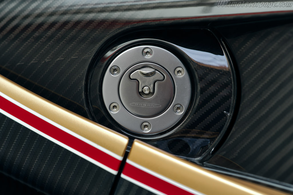 Pagani Huayra R