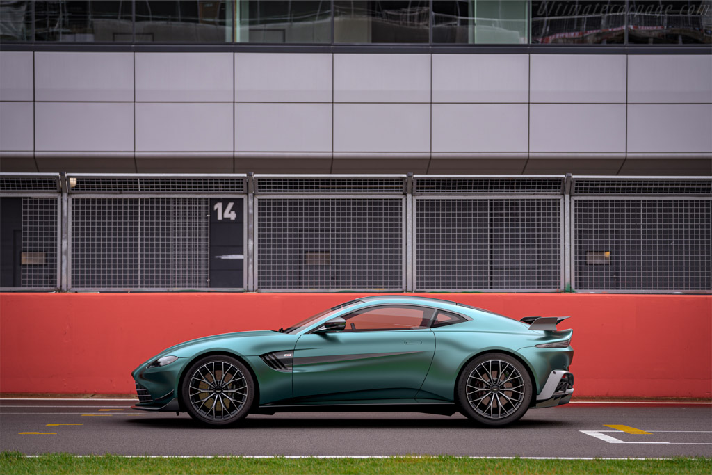 Aston Martin Vantage F1 Coupe
