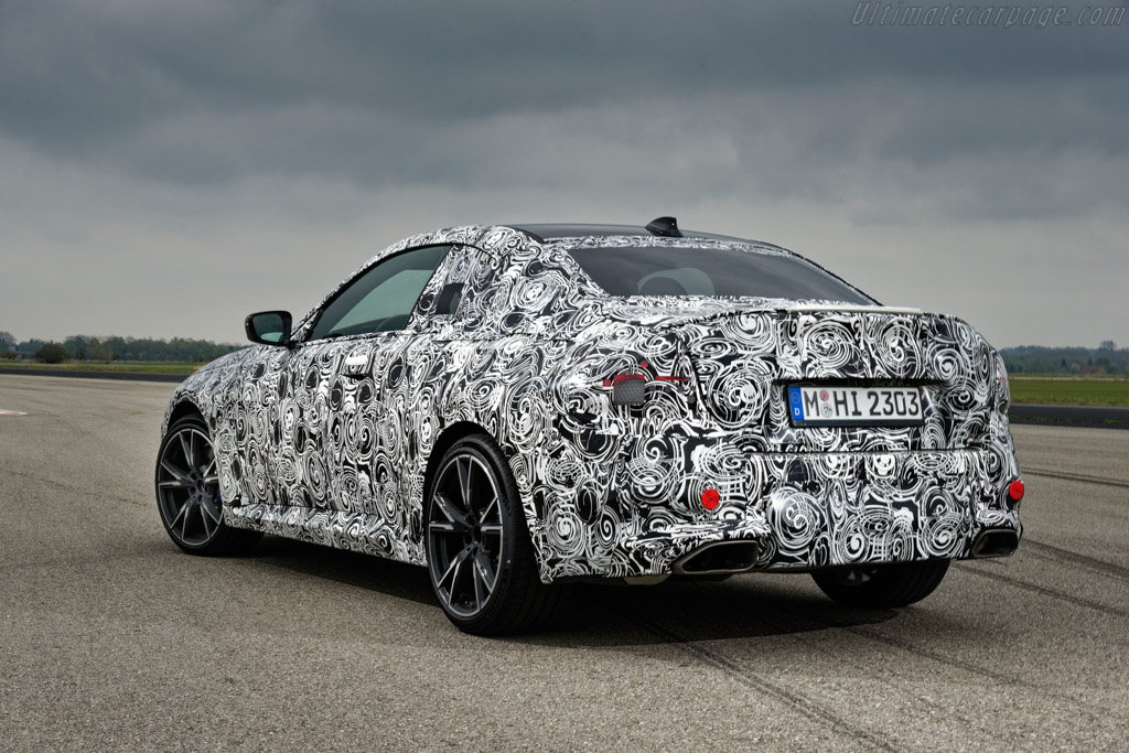 BMW M240i xDrive Coupe