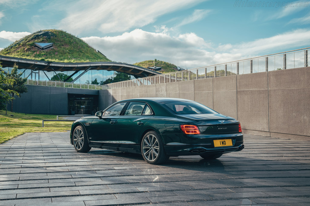 Bentley Flying Spur Hybrid