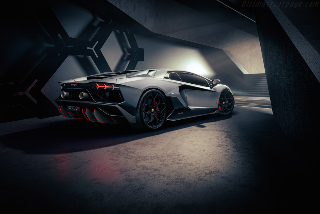 Lamborghini Aventador LP780-4 Ultimae Coupe