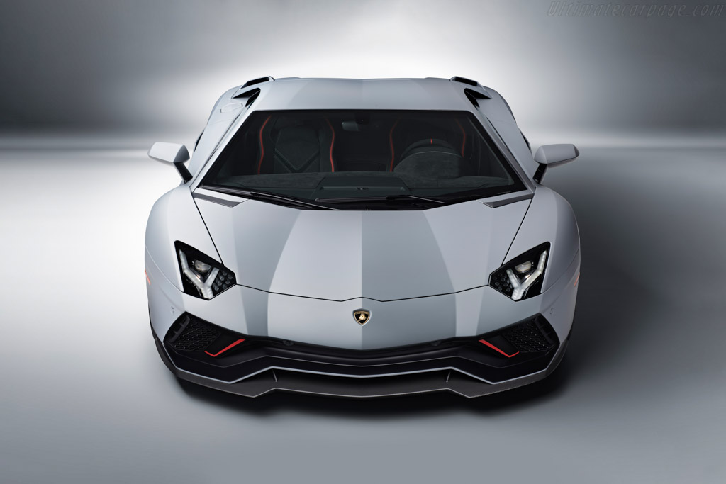 Lamborghini Aventador LP780-4 Ultimae Coupe