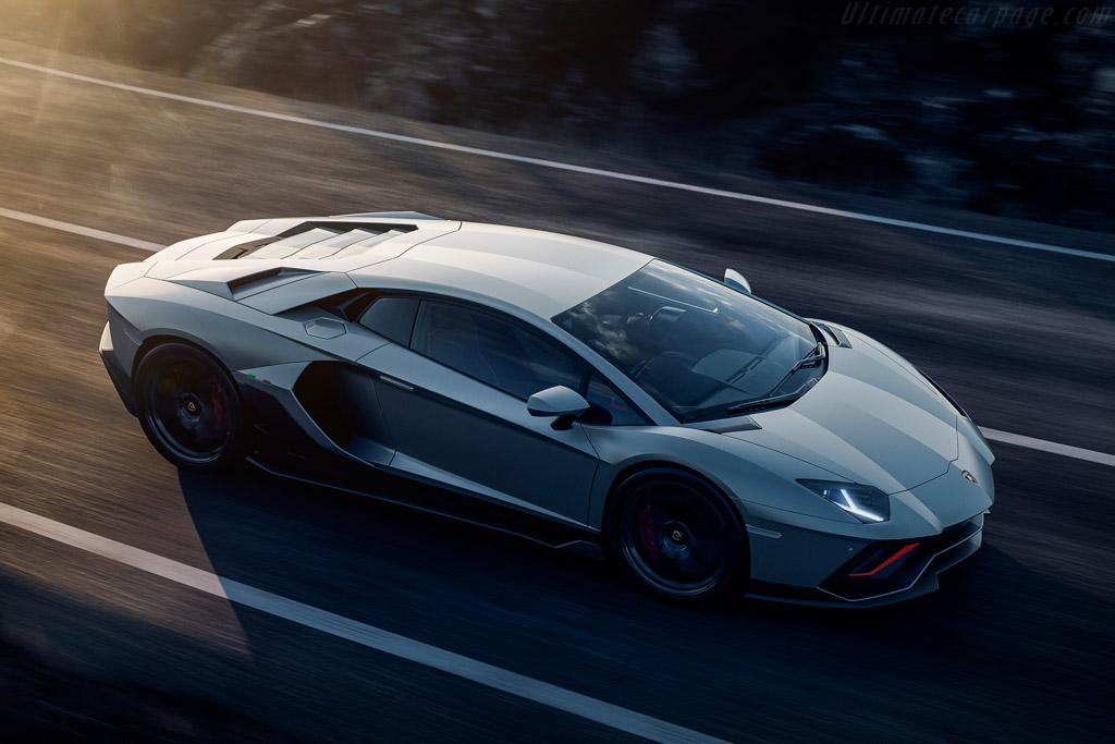 Lamborghini Aventador LP780-4 Ultimae Coupe