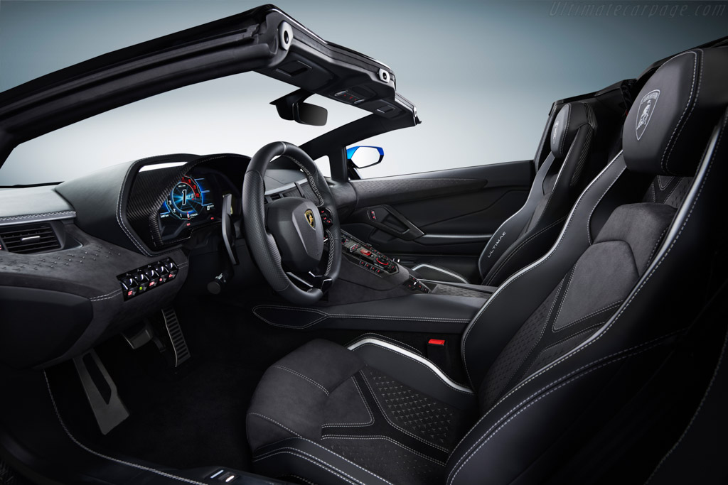 Lamborghini Aventador LP780-4 Ultimae Roadster