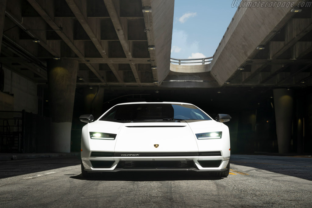 Lamborghini Countach LPI 800-4