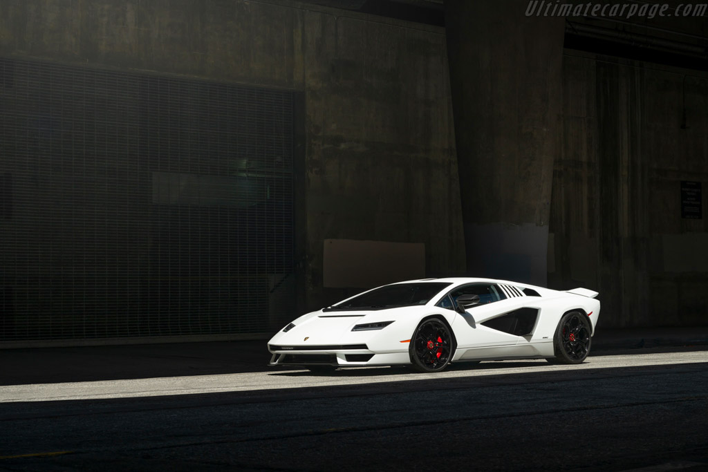 Lamborghini Countach LPI 800-4