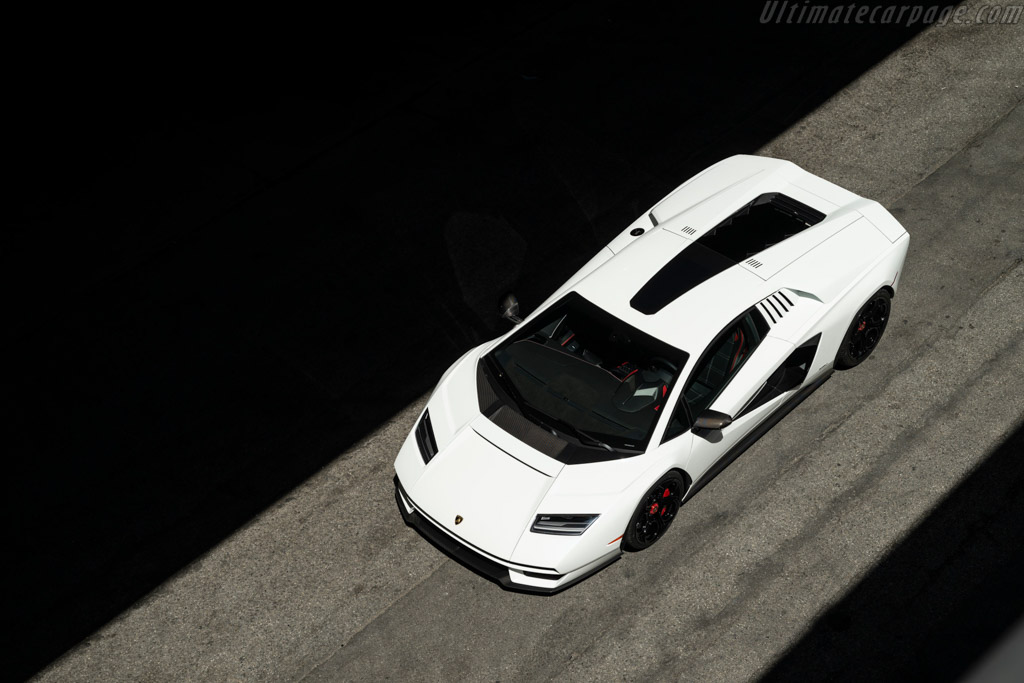 Lamborghini Countach LPI 800-4