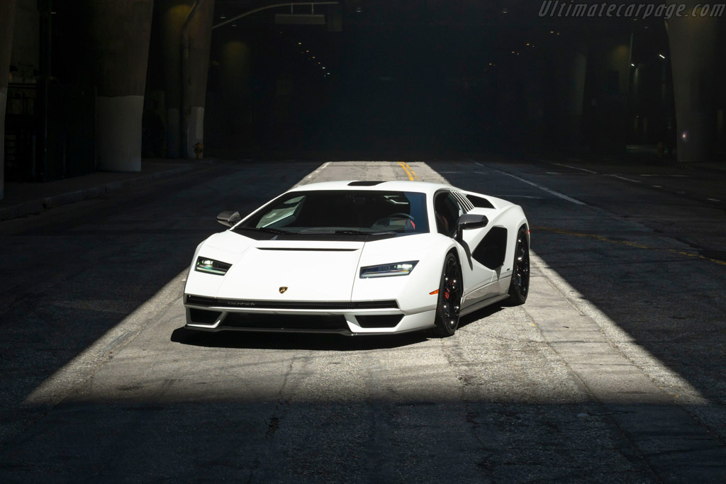 Lamborghini Countach LPI 800-4