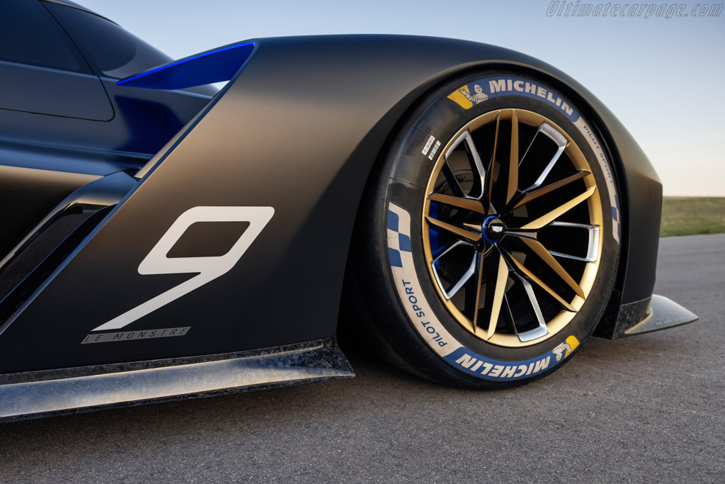 Cadillac V.Series R