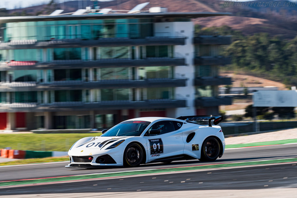 Lotus Emira GT4