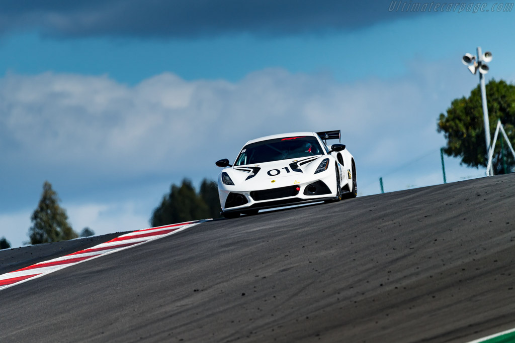 Lotus Emira GT4