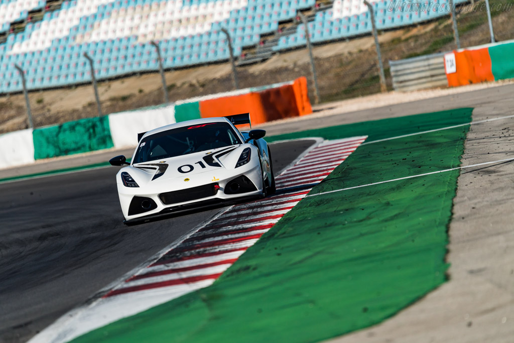 Lotus Emira GT4