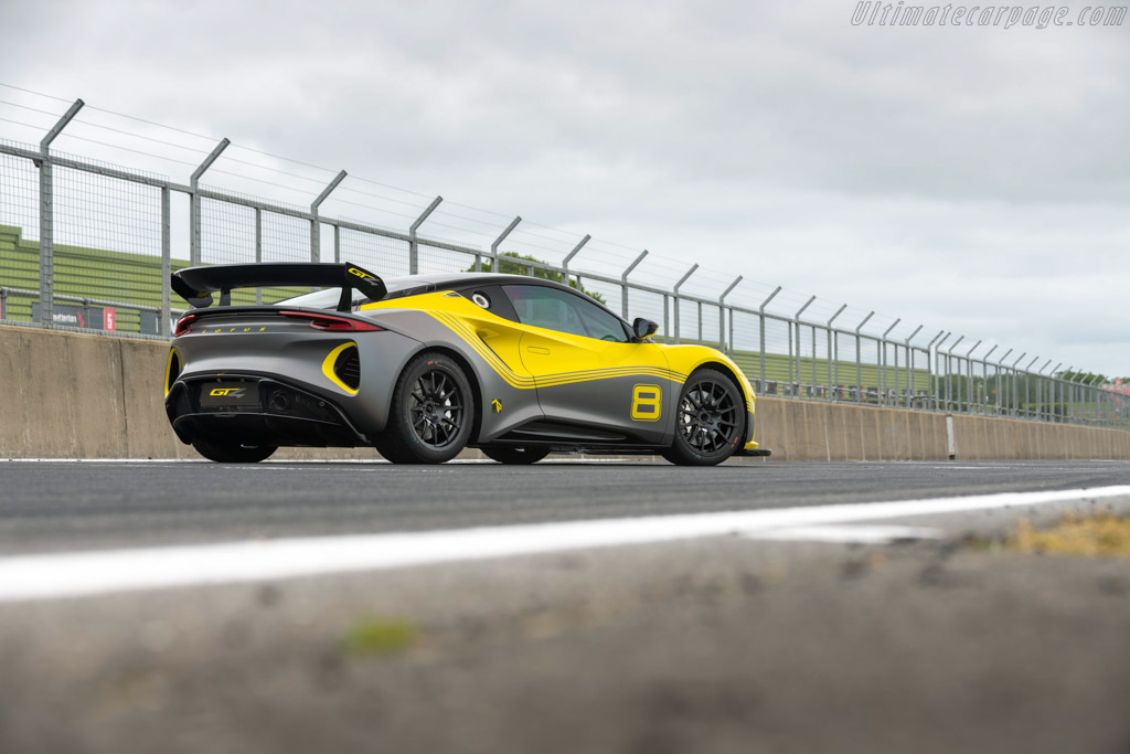 Lotus Emira GT4