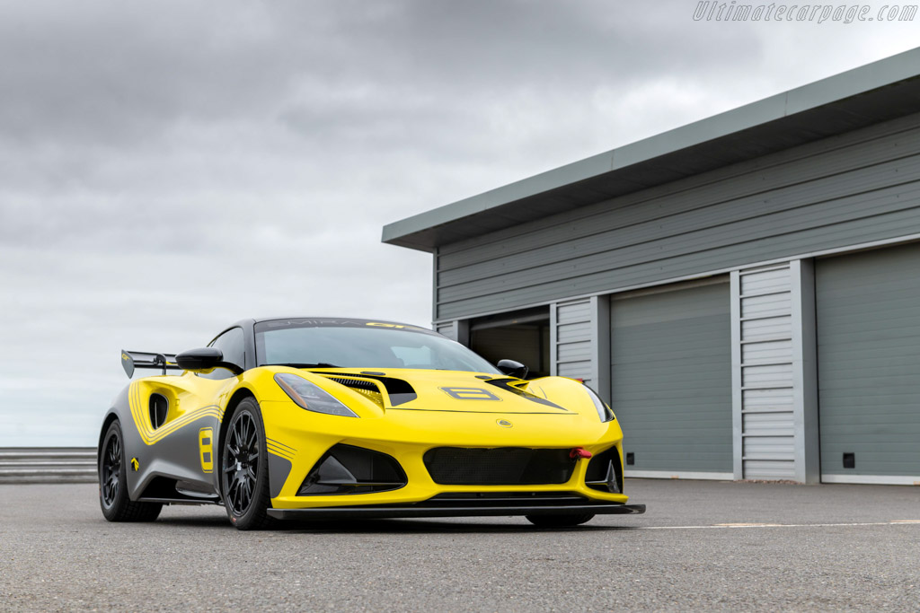 Lotus Emira GT4