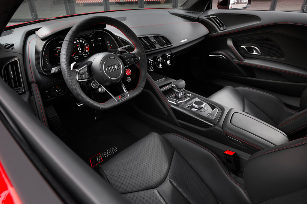 Audi R8 V10 Performance RWD