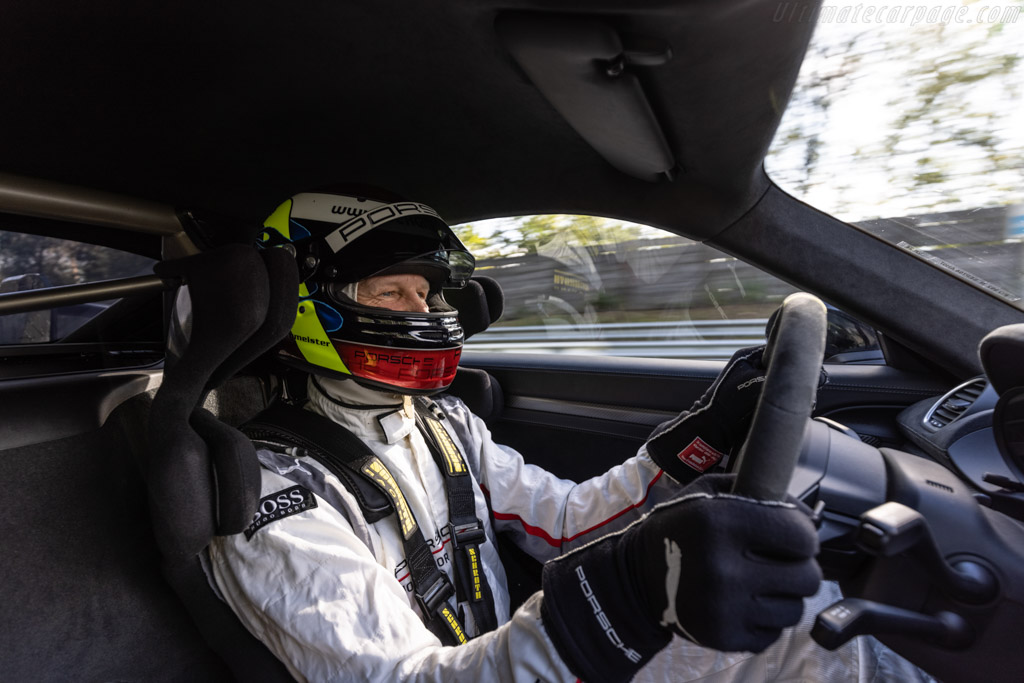Porsche 718 Cayman GT4 RS