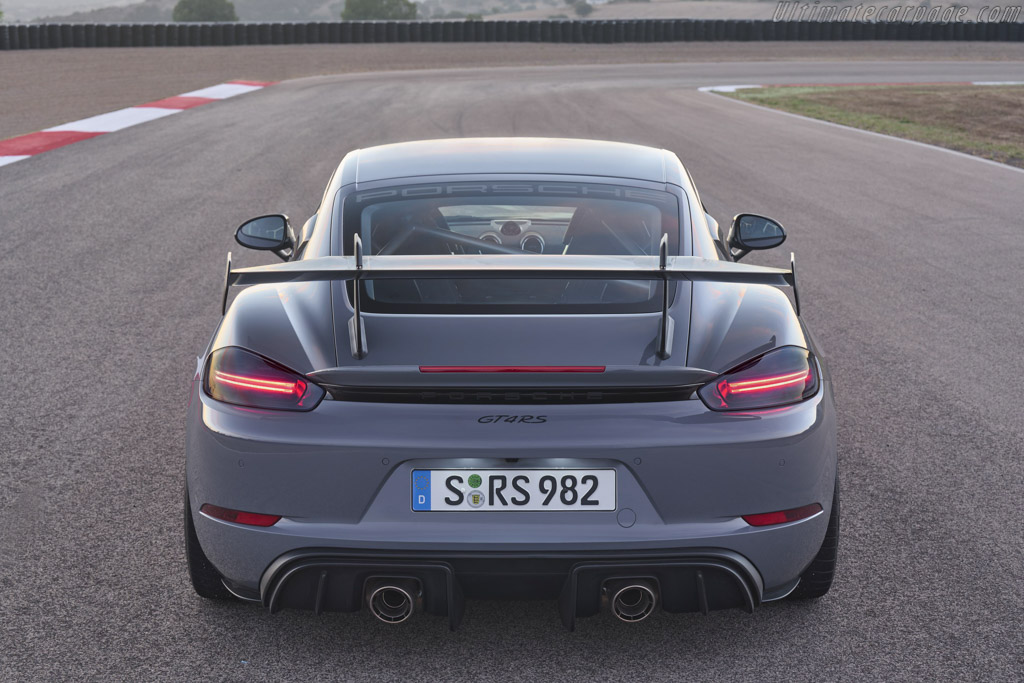 Porsche 718 Cayman GT4 RS