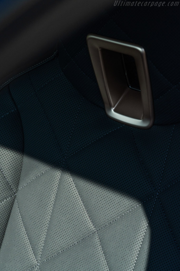 BMW iX M60