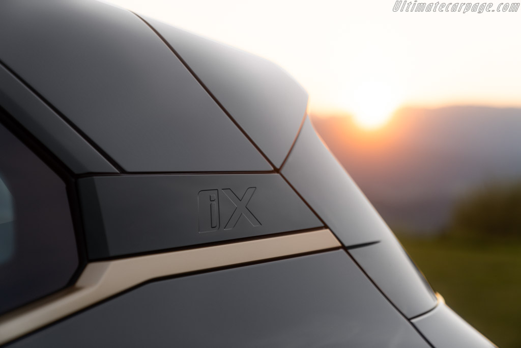BMW iX M60